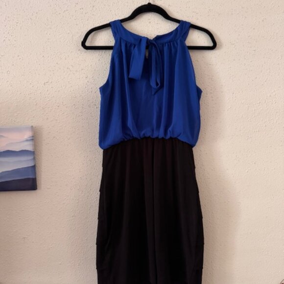 Vestido Azul con Pedrería y Falda Negra (Elegant and feminine dress) - Picture 4 of 6